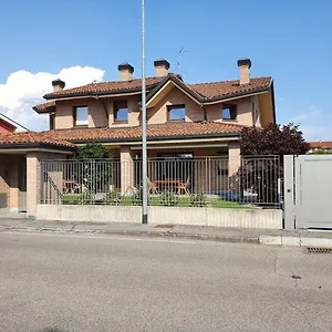  Bed & Breakfast Casa Sara Italia